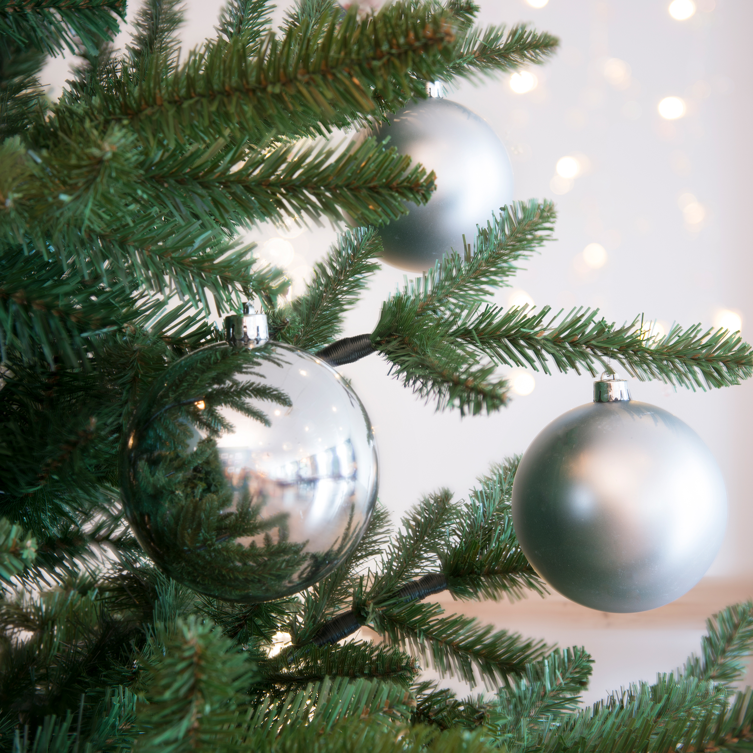 XXL Weihnachtskugeln für den Außenbereich Ø 20-30 cm - bruchfest - wetterfest