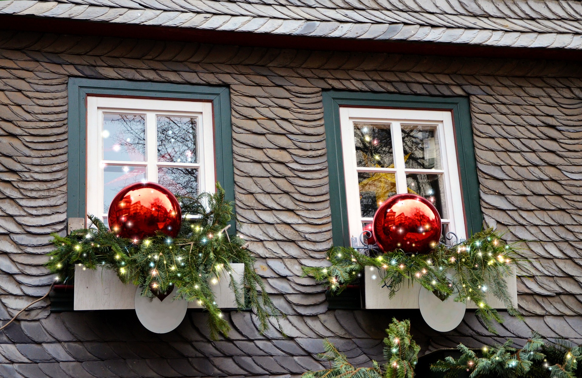 XXL Weihnachtskugeln für den Außenbereich Ø 20-30 cm - bruchfest - wetterfest