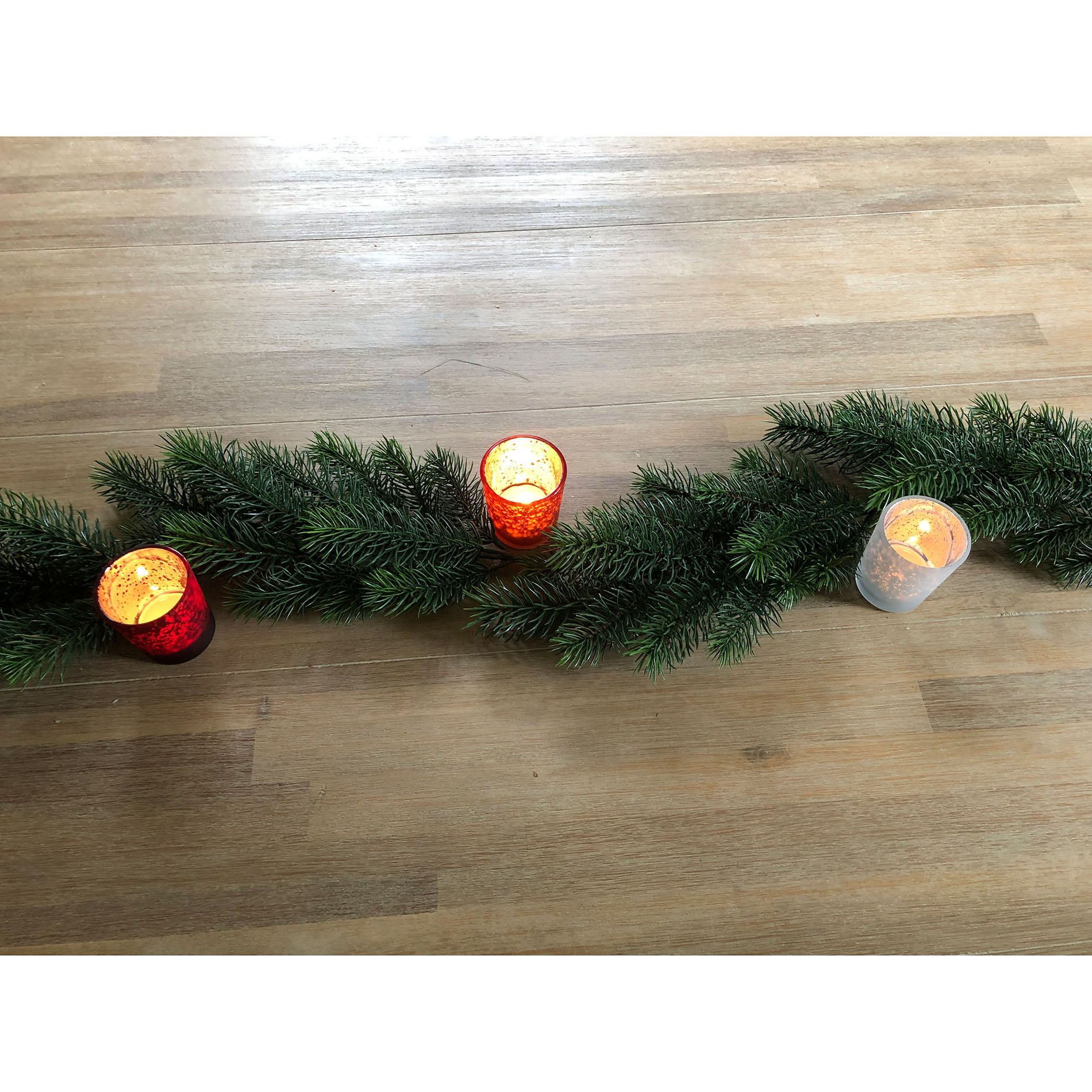 6 x Künstliche Tannenzweige L 50 cm, naturgetreue Imitationen - 13 Triebe