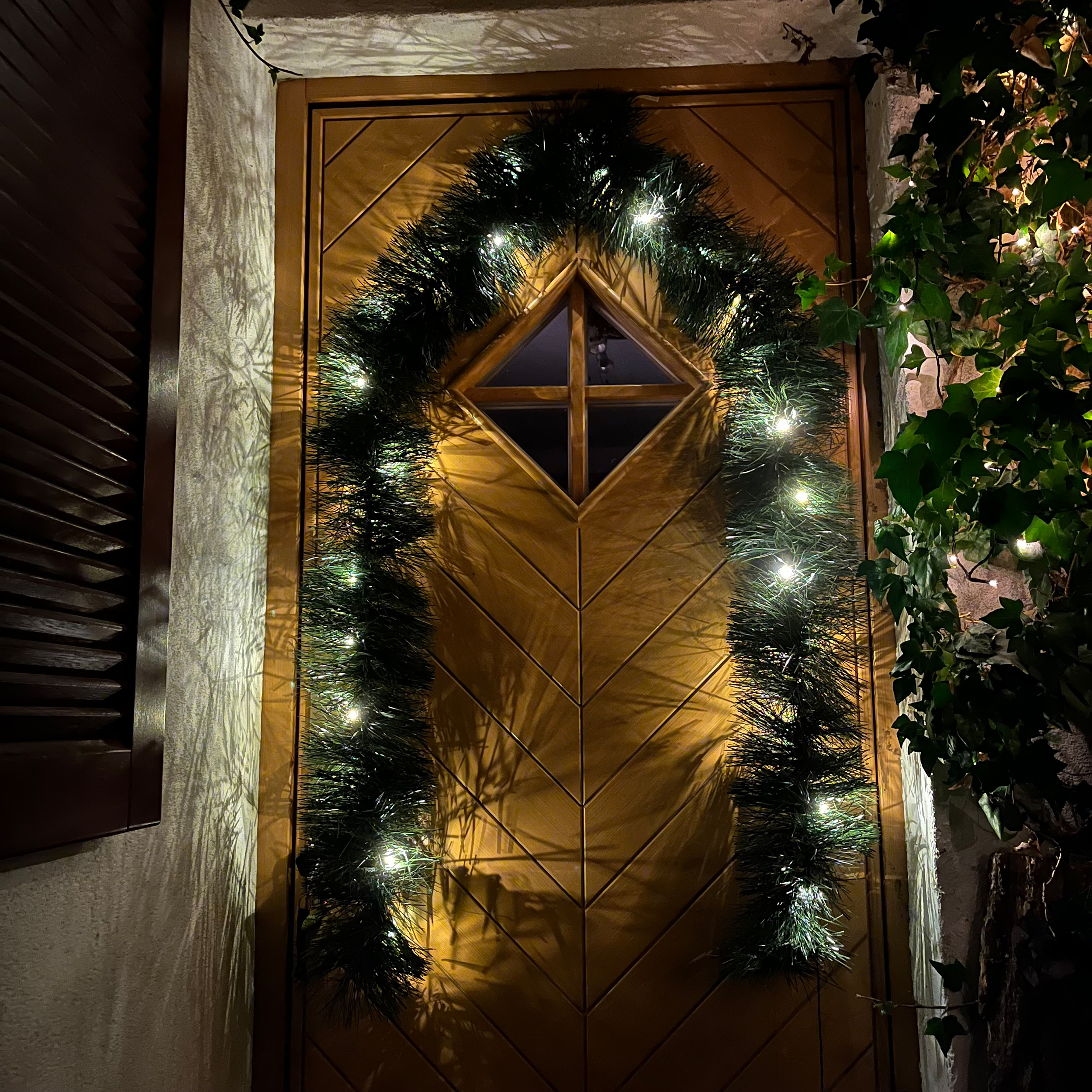 Weihnachtsgirlande 270 cm mit 26 LED´s - batteriebetrieben