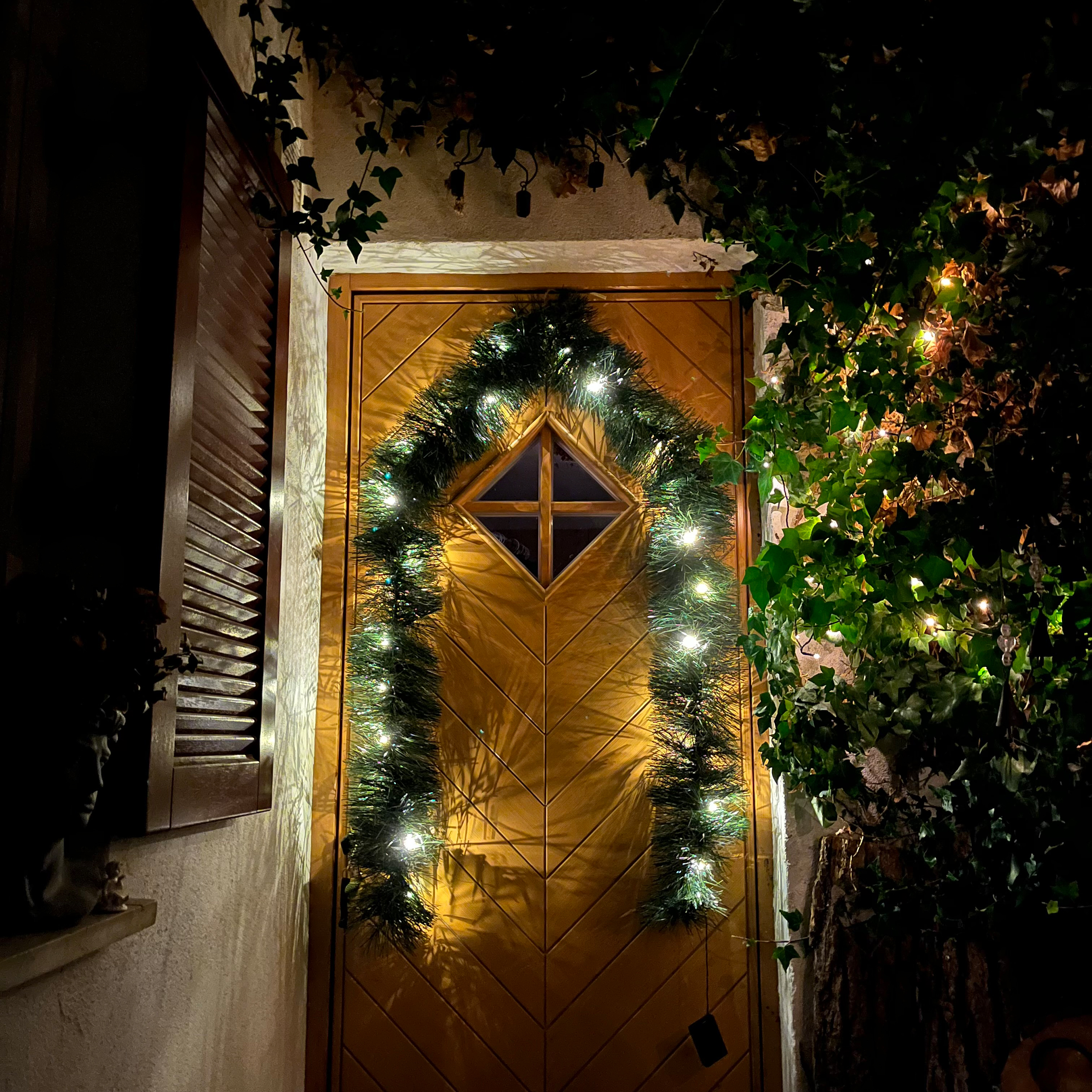 Weihnachtsgirlande 270 cm mit 26 LED´s - batteriebetrieben