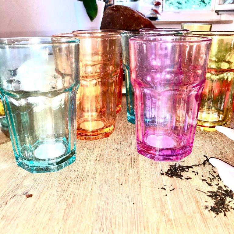 6 x Trinkgläser aus buntem Glas 340 ml - H 12 cm
