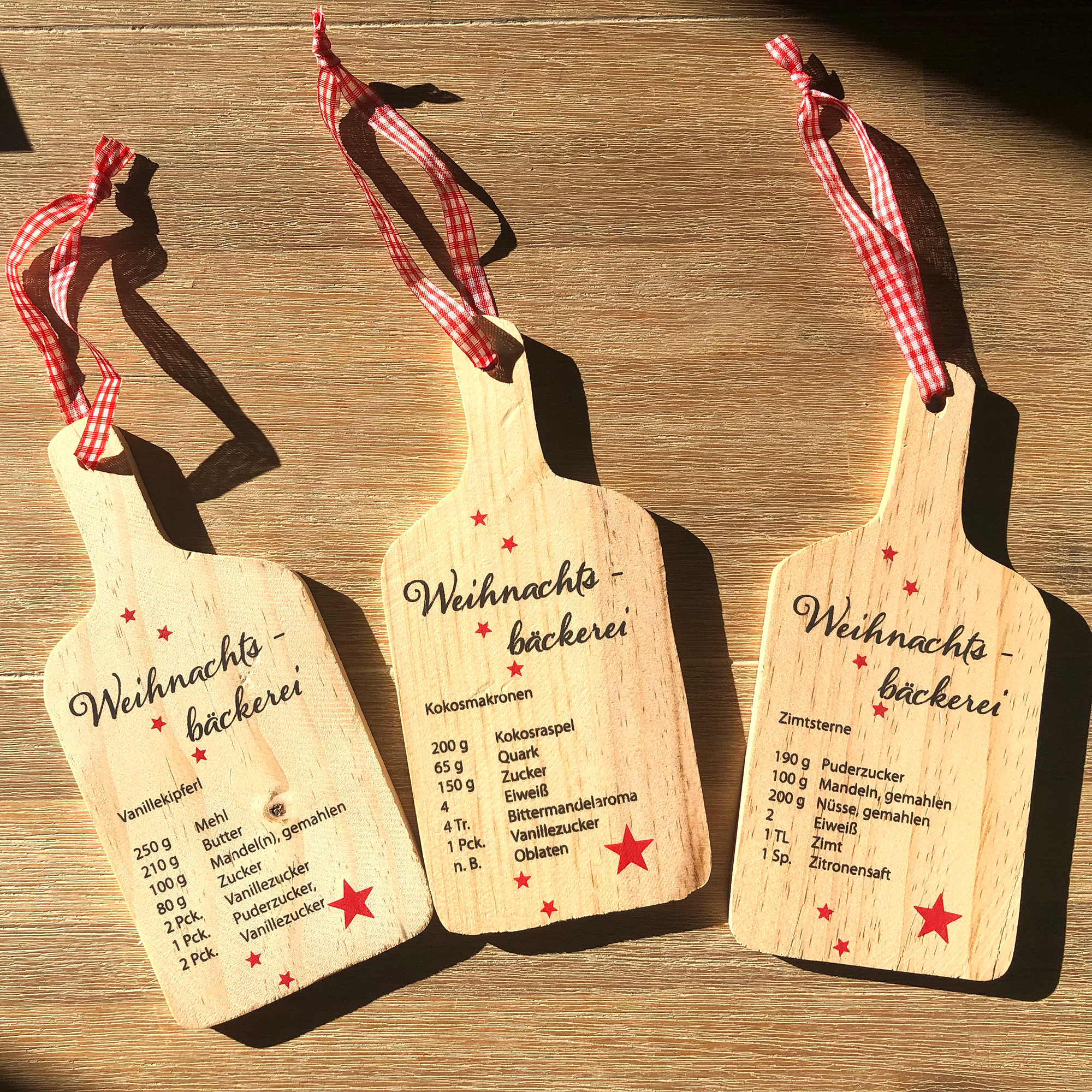 3-tlg. Set Holz-Hänger "Frühstücksbrett" mit Plätzchen-Rezept