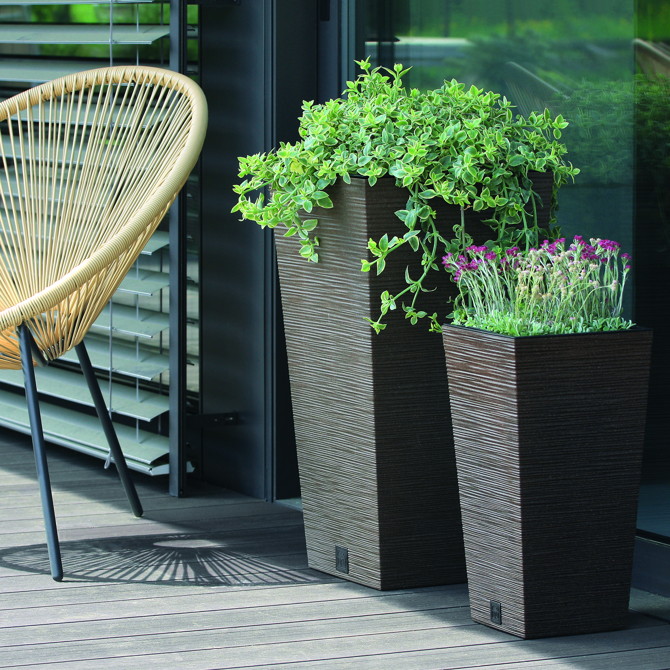 Pflanzsäule - Blumentopf FURU Slim - ECO Wood - mit natürlichem Holzanteil