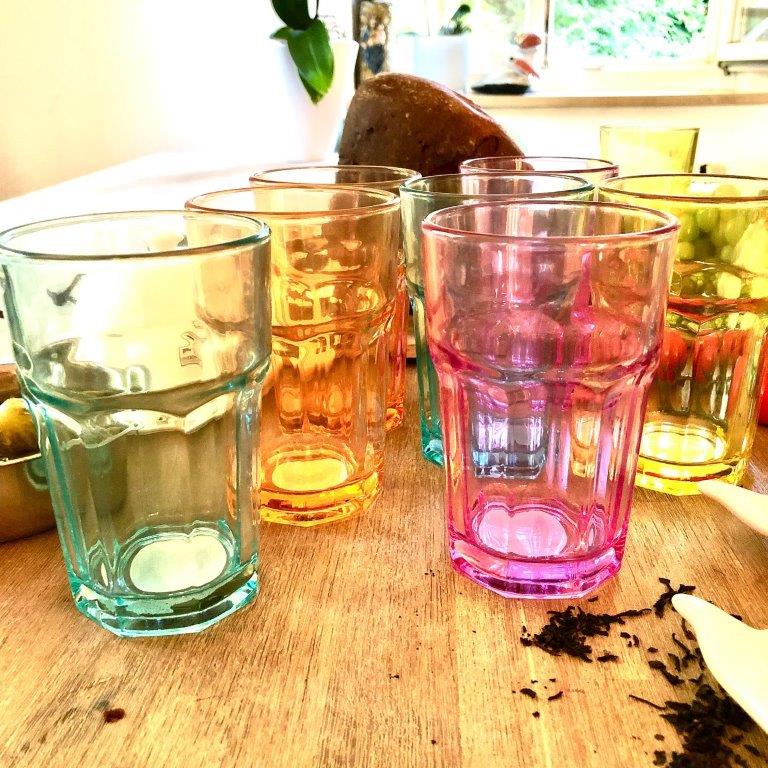 6 x Trinkgläser aus buntem Glas 300 ml - H 9,5 cm