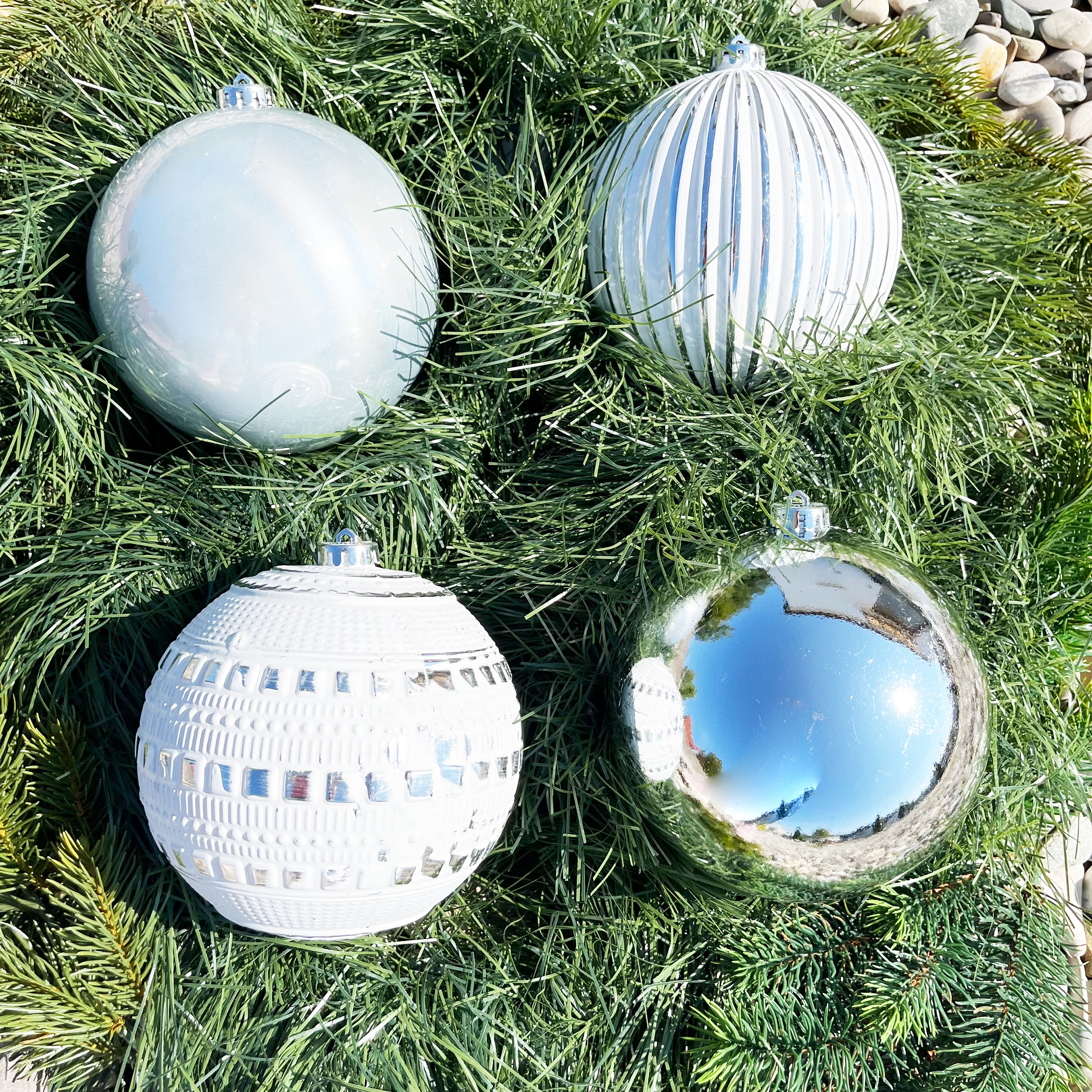 Weihnachtskugeln aus Kunststoff - Ø 8-18 cm - wetterfest