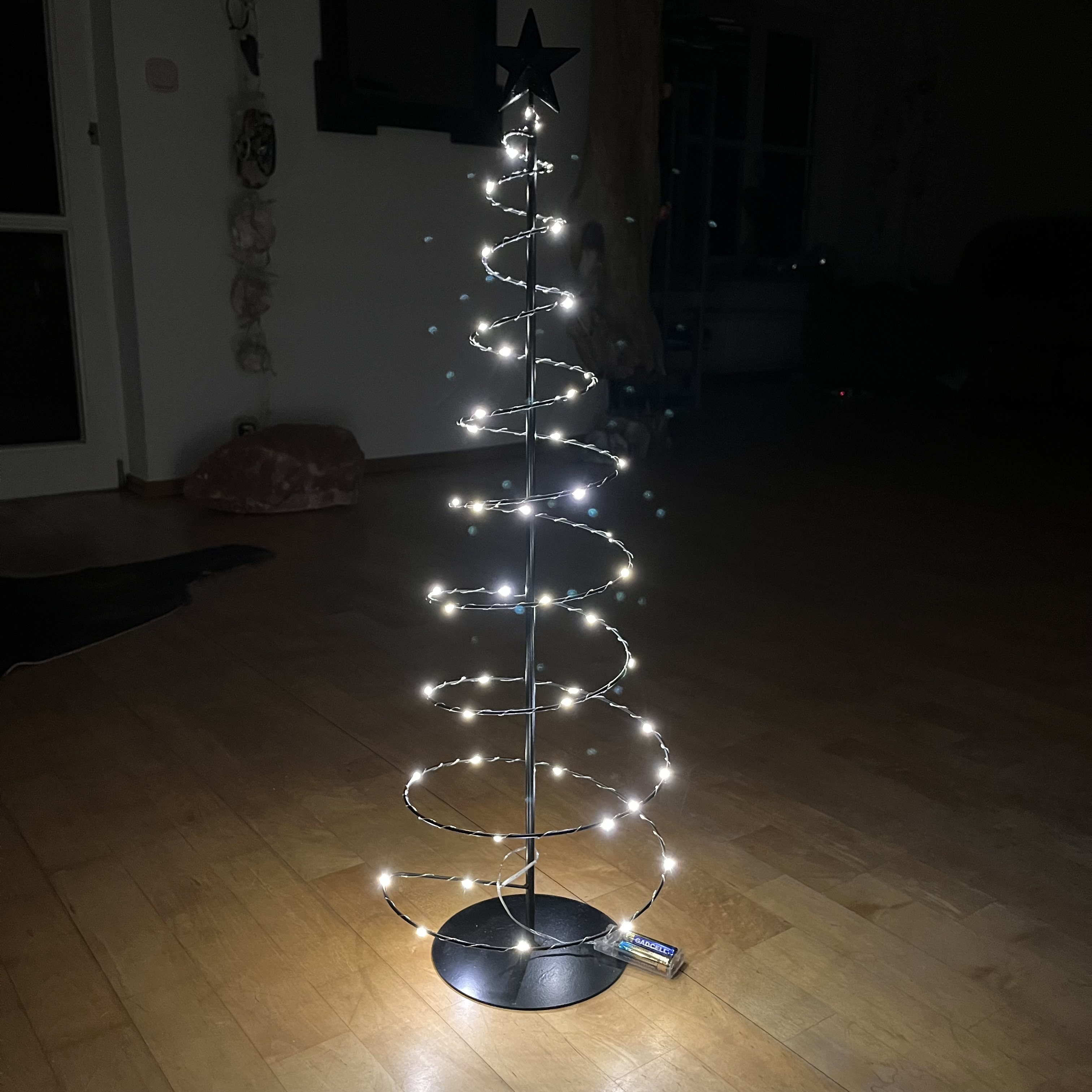 LED-Tanne aus Metall mit LED-Beleuchtung